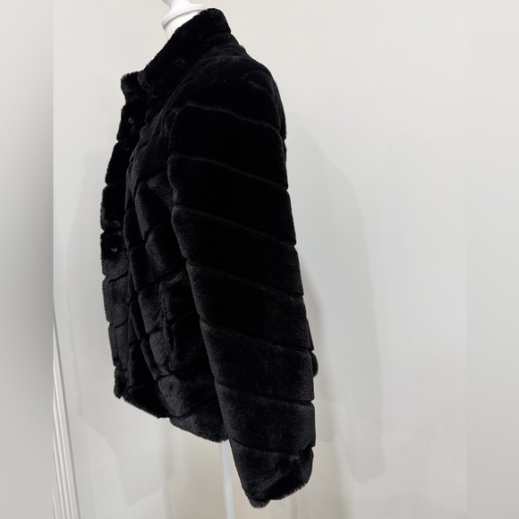 Cavalini Size LP Women Petite Faux Fur Jacket - Picture 5 of 15